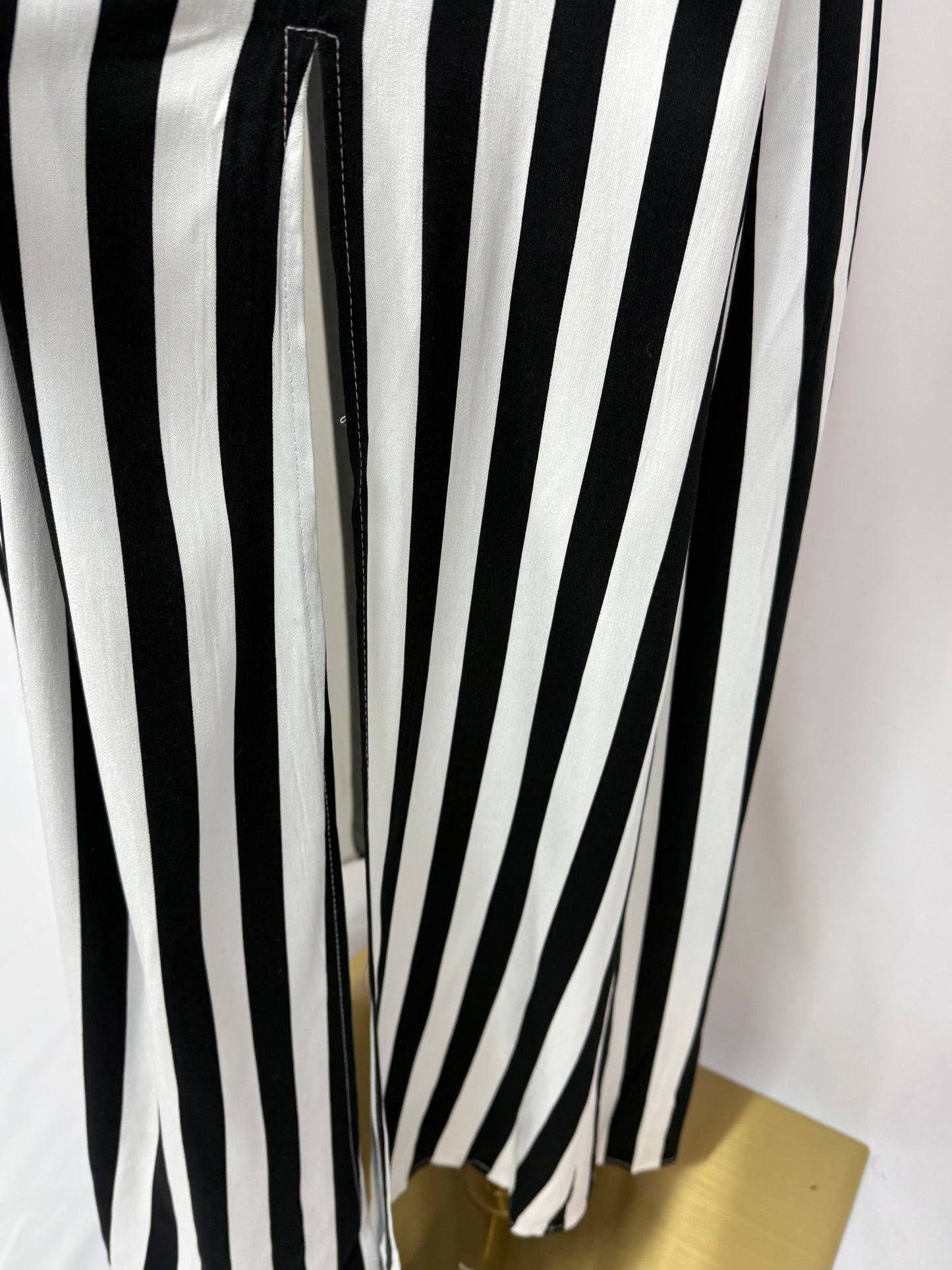 Striped v-neck maxi