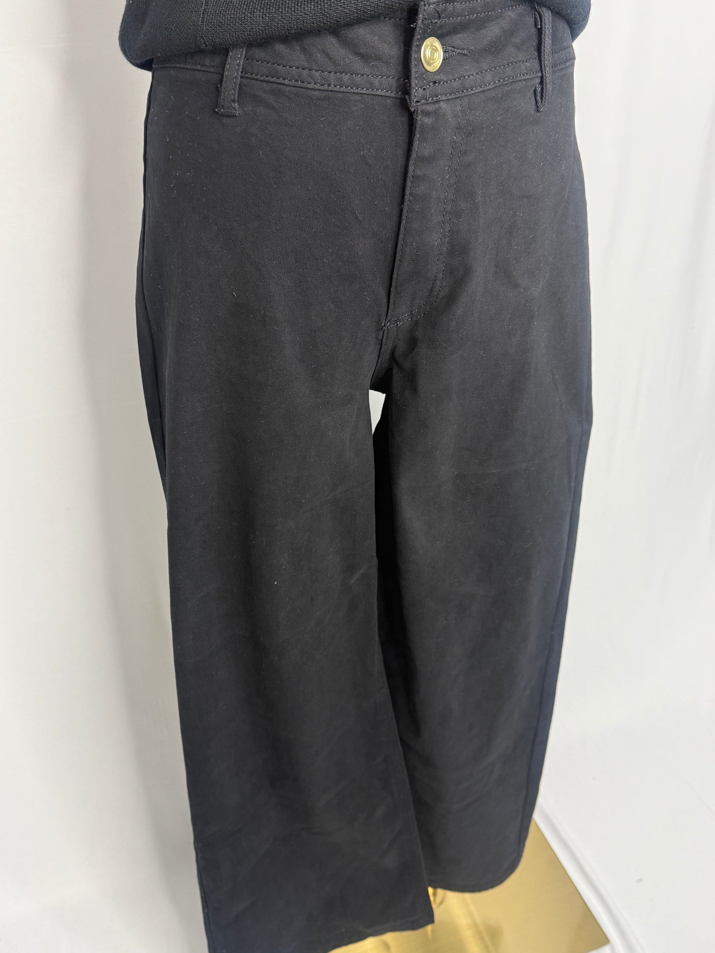 Relaxed Leg Twill Pant