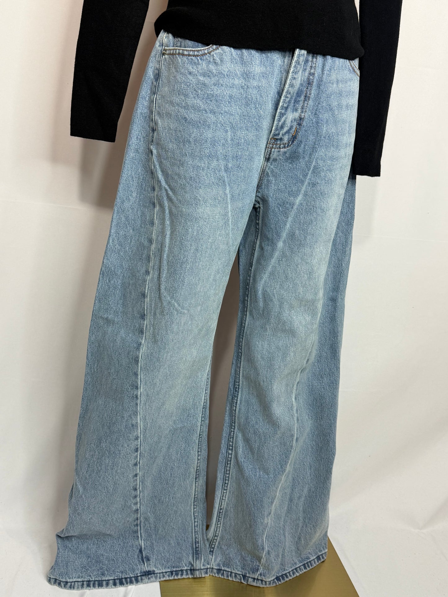 Wide leg seam front denim